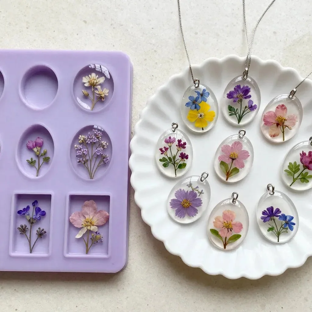 Pressed Flower Cornstarch Charms 25 Pressed Flower Cornstarch Charms